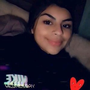 Meet your Posher, Estefany